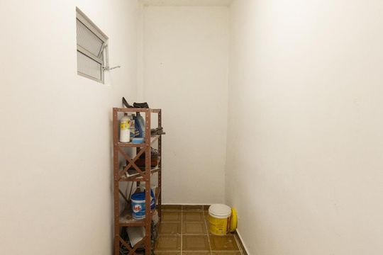 Despensa Sala de Jogos de casa para alugar com 4 quartos, 1200m² em Vila Celeste, São Paulo