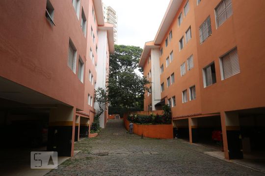 Fachada do bloco de apartamento à venda com 2 quartos, 65m² em Jardim Ester, São Paulo