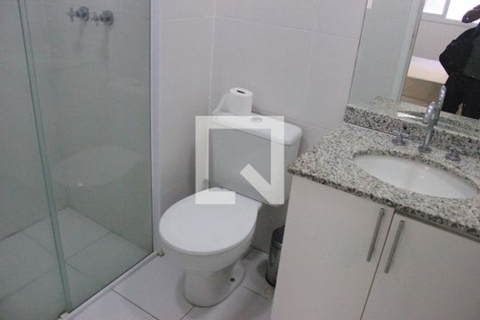Banheiro de kitnet/studio para alugar com 1 quarto, 38m² em Jardim Flor da Montanha, Guarulhos