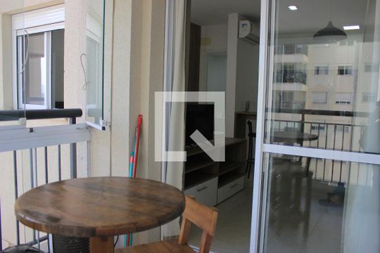 Varanda da Sala de kitnet/studio para alugar com 1 quarto, 38m² em Jardim Flor da Montanha, Guarulhos