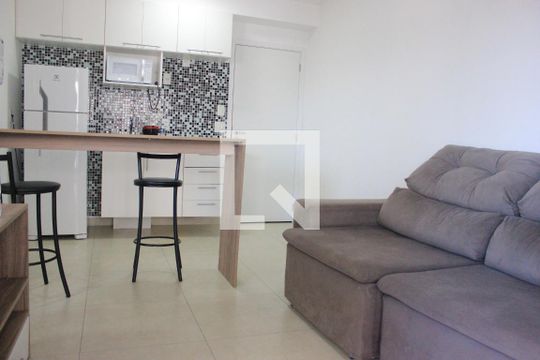 Kitnet/Studio para alugar com 1 quarto, 38m² em Jardim Flor da Montanha, Guarulhos