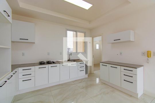 Cozinha de apartamento à venda com 3 quartos, 120m² em Marechal Rondon, Canoas