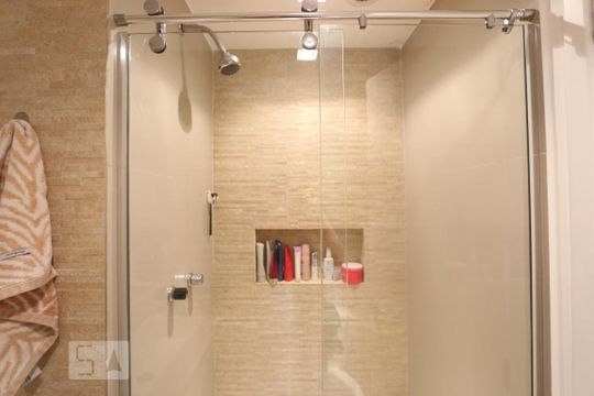 banheiro de apartamento à venda com 1 quarto, 51m² em Vila Andrade, São Paulo