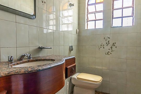 Banheiro de casa à venda com 3 quartos, 386m² em Palmares, Belo Horizonte