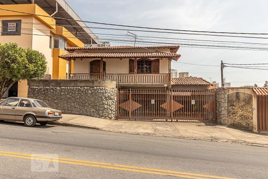 Fachada  de casa à venda com 3 quartos, 386m² em Palmares, Belo Horizonte