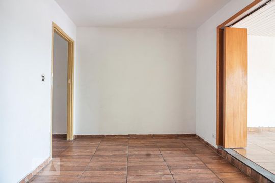 Casa para alugar com 1 quarto, 70m² em Cidade das Flores, Osasco