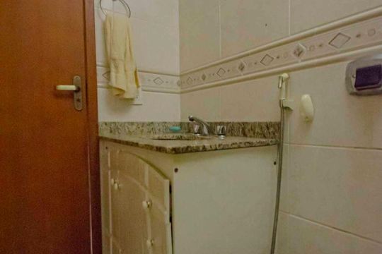 Banheiro de apartamento à venda com 2 quartos, 60m² em Maracanã, Rio de Janeiro