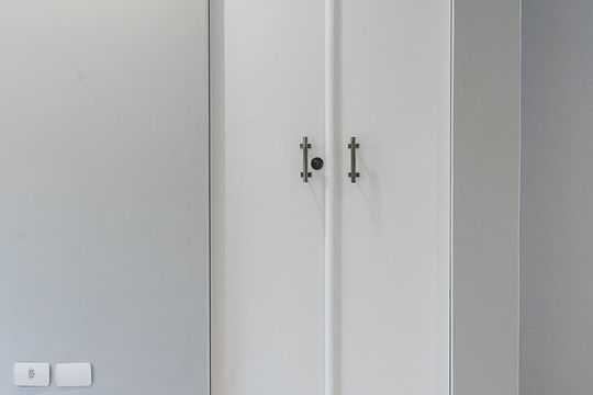 Porta de apartamento à venda com 3 quartos, 80m² em Vila Paulista, São Paulo