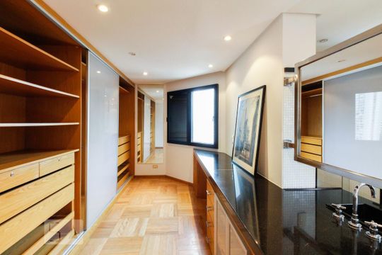 Suite  de apartamento para alugar com 1 quarto, 90m² em Vila Regente Feijó, São Paulo
