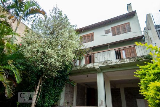 Fachada de casa à venda com 4 quartos, 216m² em Protásio Alves, Porto Alegre