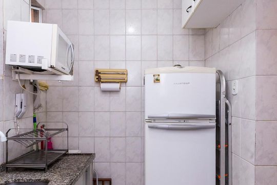 Cozinha de apartamento para alugar com 1 quarto, 50m² em Botafogo, Rio de Janeiro