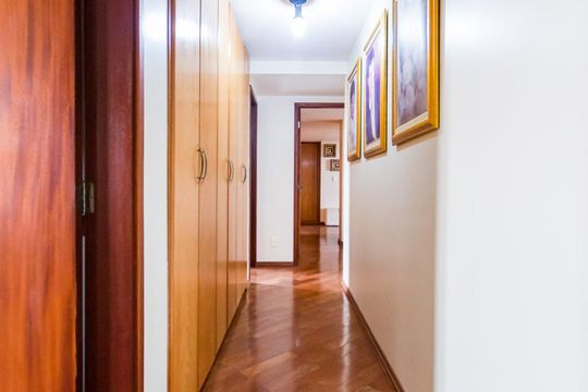 Corredor - Dormitórios de apartamento à venda com 3 quartos, 505m² em Jardim Flamboyant, Campinas