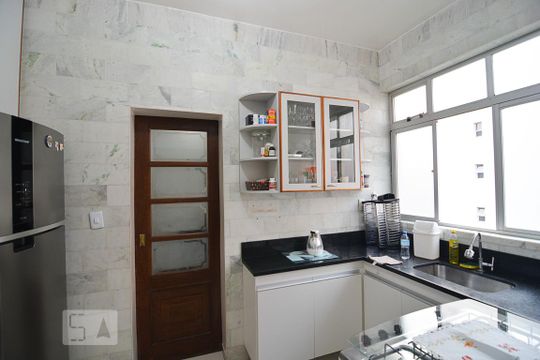 Cozinha de apartamento para alugar com 3 quartos, 154m² em Buritis, Belo Horizonte