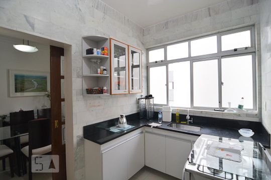 Cozinha de apartamento para alugar com 3 quartos, 154m² em Buritis, Belo Horizonte