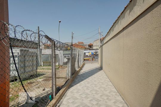 Garagem de casa de condomínio para alugar com 2 quartos, 50m² em Vila Libanesa, São Paulo