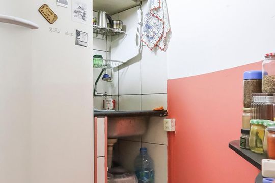 Cozinha de kitnet/studio para alugar com 1 quarto, 31m² em República, São Paulo
