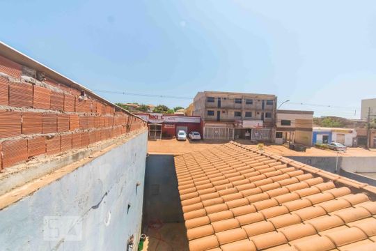 Vista da Cozinha e Área de Serviço de apartamento para alugar com 1 quarto, 50m² em Setor Habitacional Vicente Pires (taguatinga), Brasília