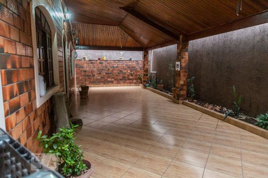 Garagem de casa à venda com 3 quartos, 120m² em Vila Campanela, São Paulo