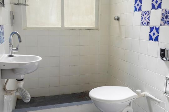 Banheiro de apartamento para alugar com 1 quarto, 38m² em Copacabana, Rio de Janeiro