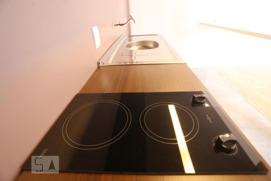 Cozinha de apartamento para alugar com 1 quarto, 30m² em Centro, São Paulo