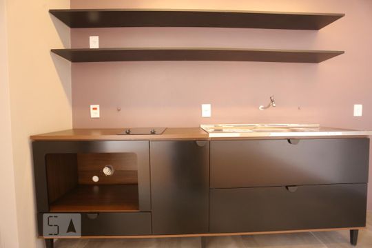 Cozinha de apartamento para alugar com 1 quarto, 30m² em Centro, São Paulo