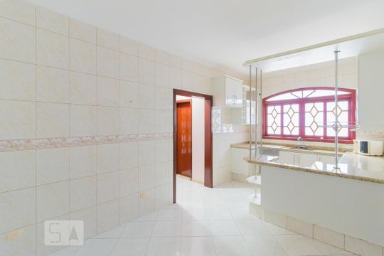 Cozinha de casa à venda com 3 quartos, 200m² em Vila Londrina, São Paulo