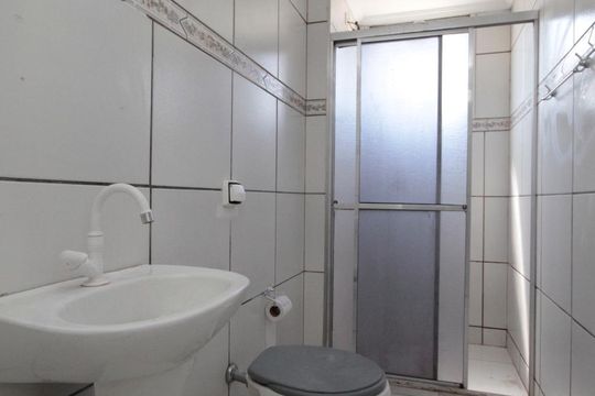 Banheiro de apartamento para alugar com 1 quarto, 45m² em Bela Vista, São Paulo