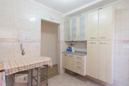 Cozinha de apartamento para alugar com 2 quartos, 90m² em Santana, São Paulo