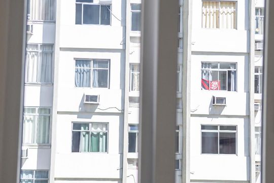 Vista do Quarto 1 de apartamento à venda com 2 quartos, 50m² em Copacabana, Rio de Janeiro