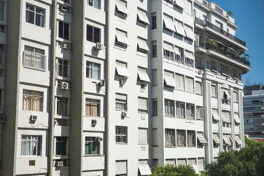 Vista do Quarto 1 de apartamento à venda com 2 quartos, 50m² em Copacabana, Rio de Janeiro