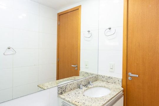 Banheiro da Suíte de apartamento à venda com 2 quartos, 63m² em Praça da Bandeira, Rio de Janeiro
