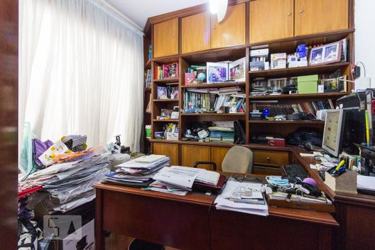 Escritorio de casa para alugar com 5 quartos, 545m² em Vila Paulicéia, São Paulo
