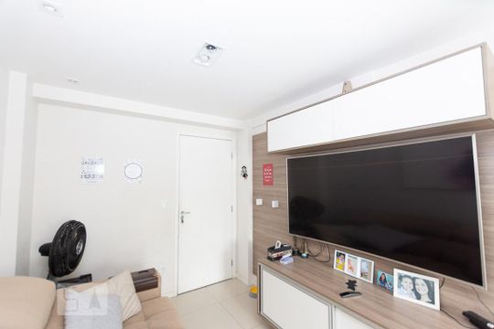 Sala de apartamento para alugar com 3 quartos, 60m² em Vila Isabel, Três Rios