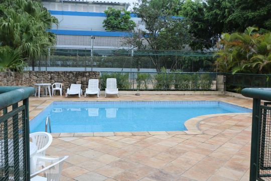 piscina de apartamento à venda com 2 quartos, 70m² em Super Quadra Morumbi, São Paulo