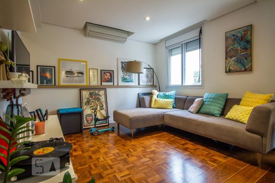 Sala de estar de apartamento para alugar com 2 quartos, 112m² em Sumarezinho, São Paulo