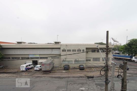 Vista Quarto de apartamento para alugar com 1 quarto, 50m² em Vila Baruel, São Paulo