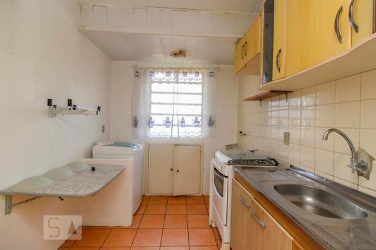 Cozinha de apartamento para alugar com 1 quarto, 44m² em Protásio Alves, Porto Alegre