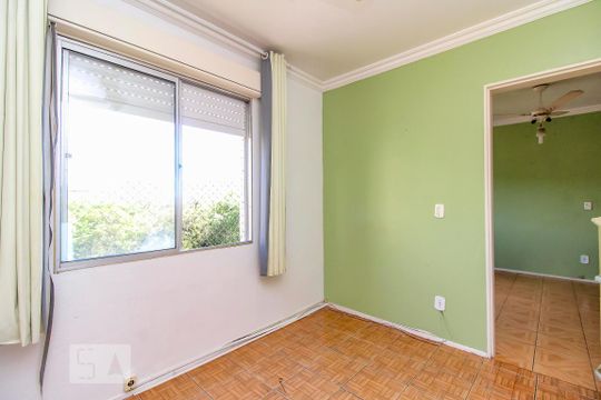 Dormitorio de apartamento para alugar com 1 quarto, 44m² em Protásio Alves, Porto Alegre