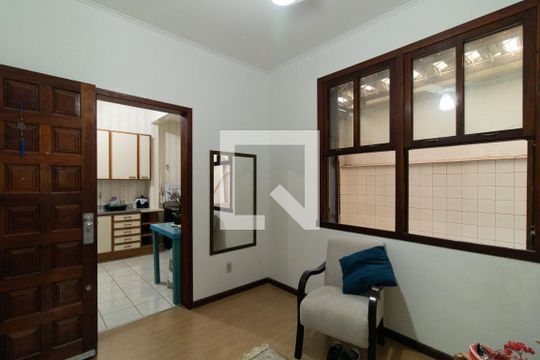 Sala de apartamento à venda com 1 quarto, 38m² em Santo Antônio, Porto Alegre