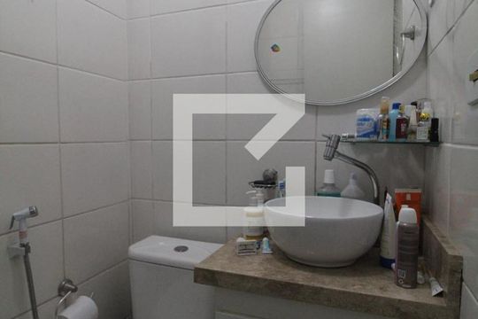 Banheiro de apartamento à venda com 2 quartos, 52m² em Freguesia de Jacarepaguá, Rio de Janeiro