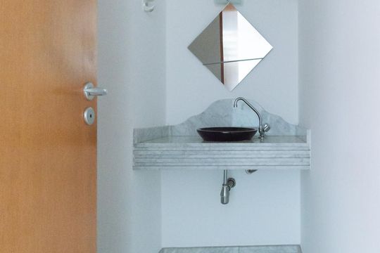 Lavabo de casa de condomínio à venda com 4 quartos, 433m² em Chácara Santo Antônio (zona Sul), São Paulo