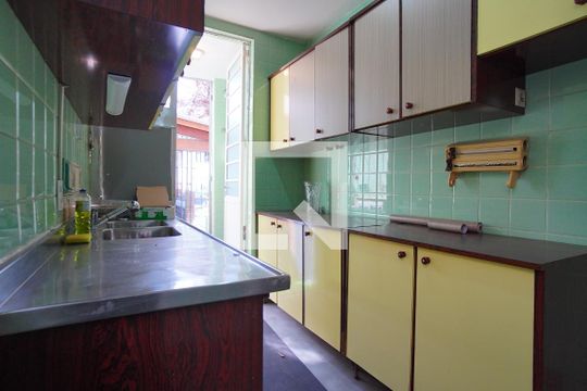 Cozinha de casa à venda com 4 quartos, 220m² em Três Figueiras, Porto Alegre
