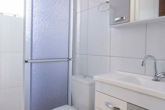 Banheiro de apartamento para alugar com 2 quartos, 60m² em Vila Nova Cachoeirinha, São Paulo