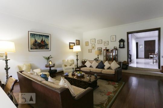 Casa à venda com 4 quartos, 392m² em Vila Madalena, São Paulo