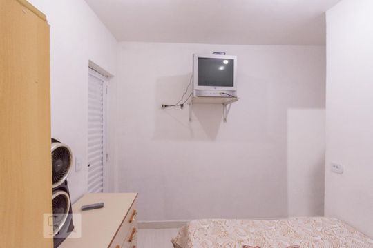 Quarto de kitnet/studio para alugar com 1 quarto, 22m² em São Francisco, Curitiba