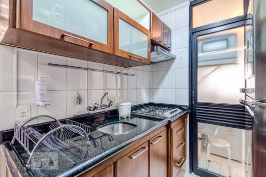 Cozinha de apartamento à venda com 1 quarto, 52m² em Vila Olímpia, São Paulo