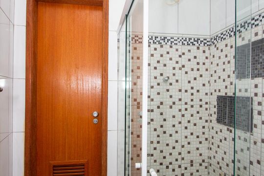 Banheiro de kitnet/studio à venda com 1 quarto, 27m² em Centro, Rio de Janeiro