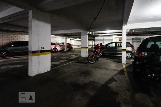 Garagem de apartamento para alugar com 3 quartos, 76m² em Jardim Bonfiglioli, São Paulo