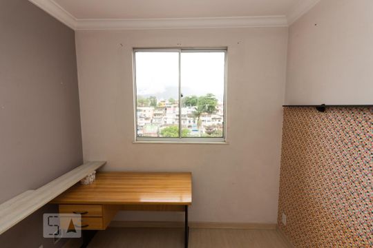 Quarto 1 de apartamento para alugar com 2 quartos, 58m² em Taquara, Rio de Janeiro