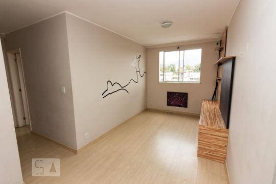 Sala de apartamento para alugar com 2 quartos, 58m² em Taquara, Rio de Janeiro